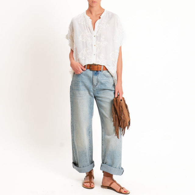 Tensione in-Camicia mussola con ricami - burro