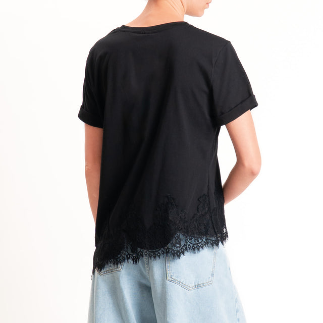 Tensione in-T-shirt asimmetrica con pizzo - nero