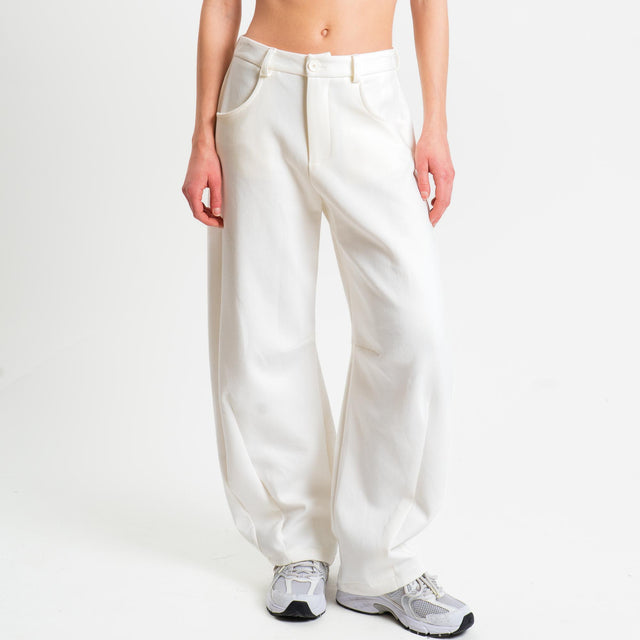 Tensione in-Pantalone barrel felpa light tessuto elasticizzato - latte