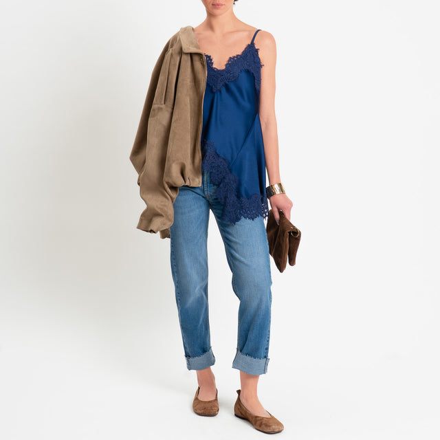 Tensione in-Top satin asimmetrico con pizzo - blu