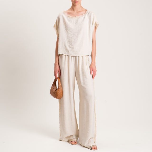 Tensione in-Blusa viscosa goffrata scatola bordi sfrangiati - sand