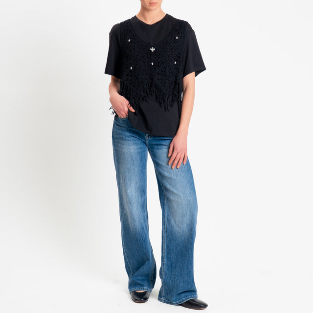 Tensione in-T-shirt + top crochet con applicazioni - nero/nero