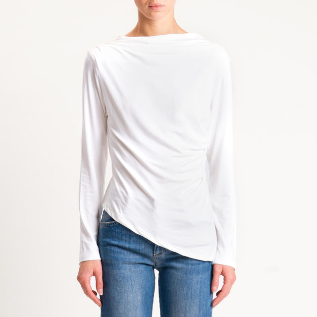 Tensione in- T-shirt in jersey asimmetrico arricciatura laterale - panna