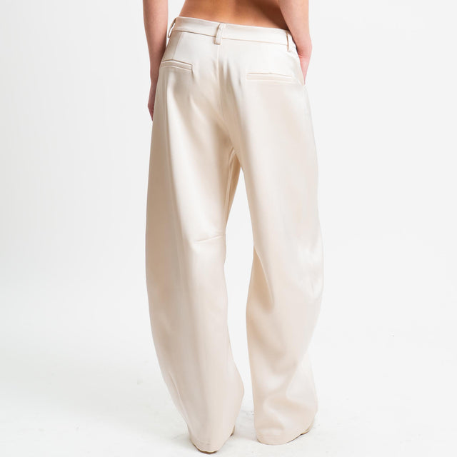 Tensione in-Pantalone barrel in satin - avorio