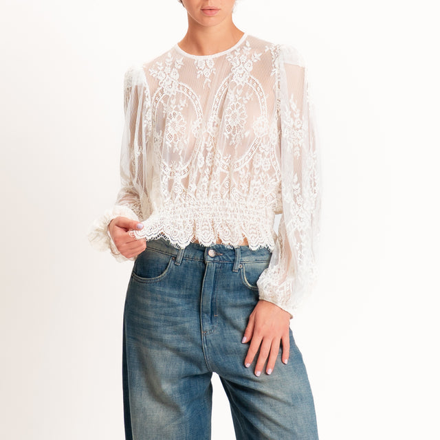 Tensione in-Blusa in pizzo bottone dietro - panna