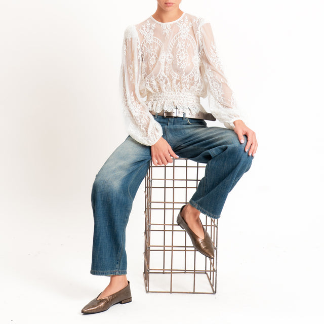 Tensione in-Blusa in pizzo bottone dietro - panna