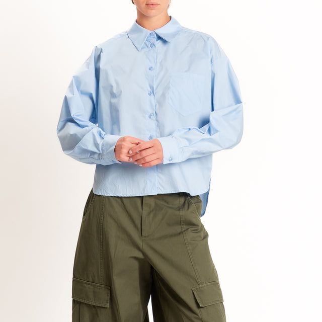Tensione in-Camicia con taschino corta davanti - cielo
