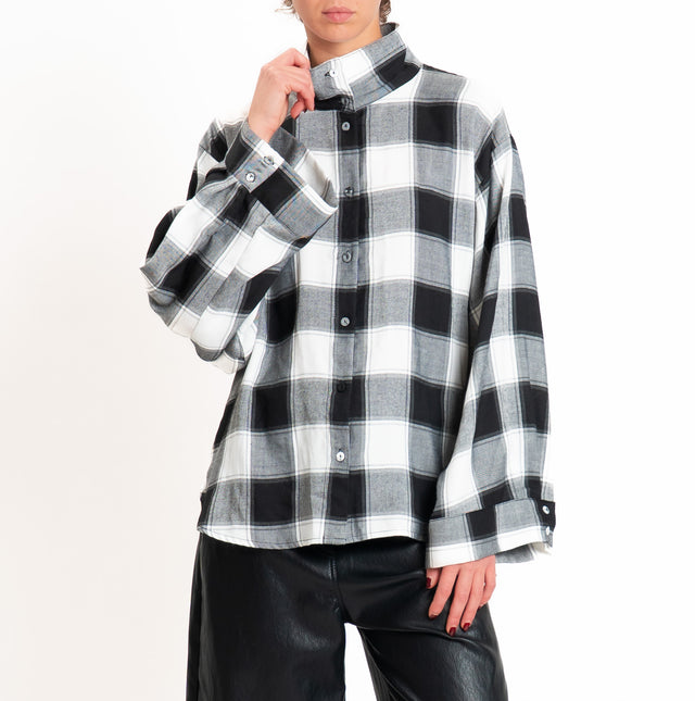 Tensione in-Camicia check manica ampia - latte/nero