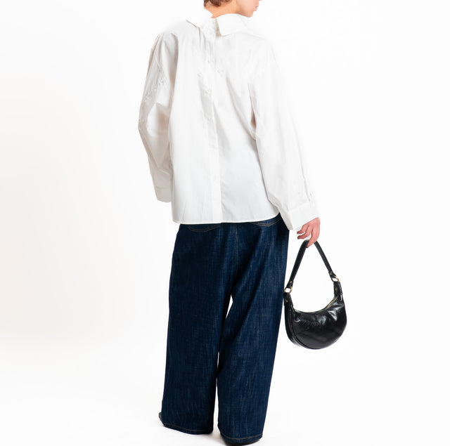 Tensione in-Camicia over bottoni dietro - latte