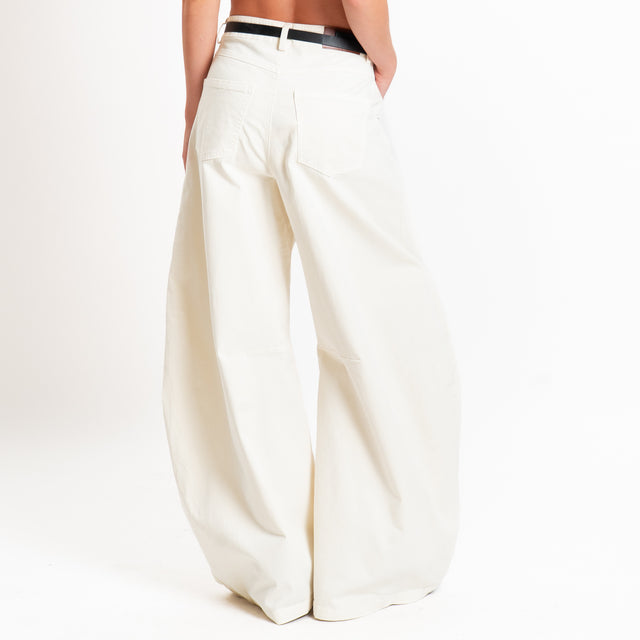Tensione in-Pantalone barrel con cintura - burro