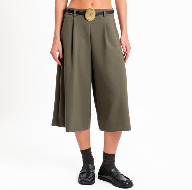 Tensione in-Bermuda con cintura - militare