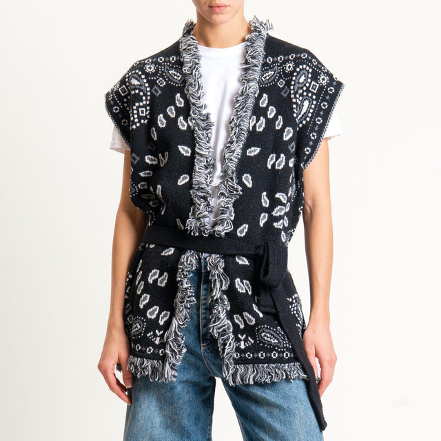 Tensione in-Gilet fantasia bandana misto alpaca - nero/grigio/latte