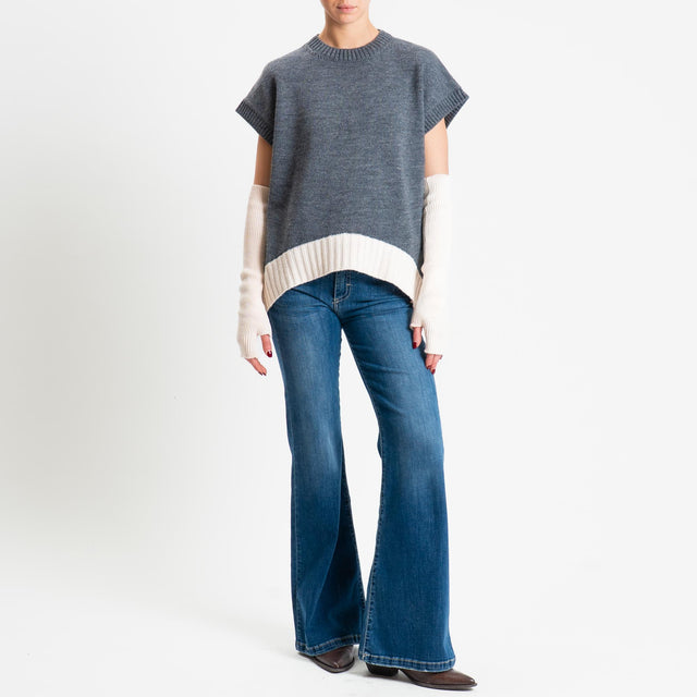 Tensione in-Gilet stondato con manicotti misto lana - charcoal/off white