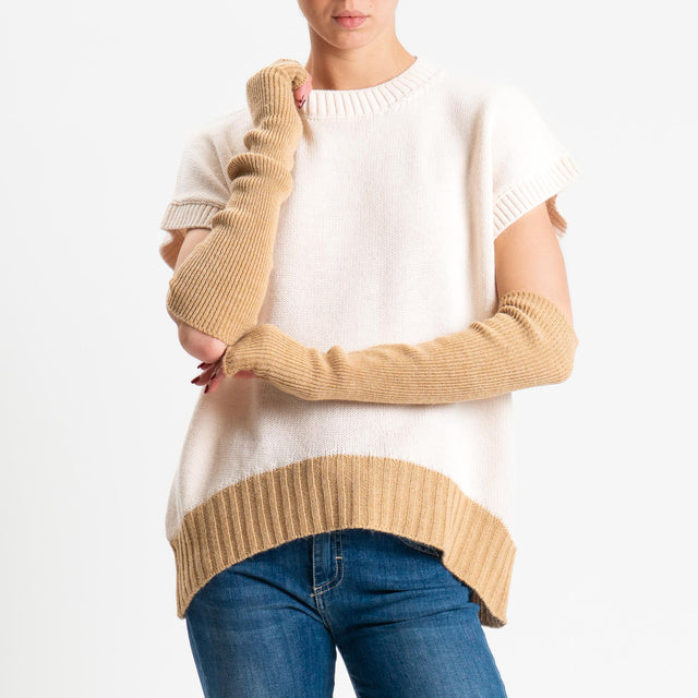 Tensione in-Gilet stondato con manicotti misto lana - off white/camel