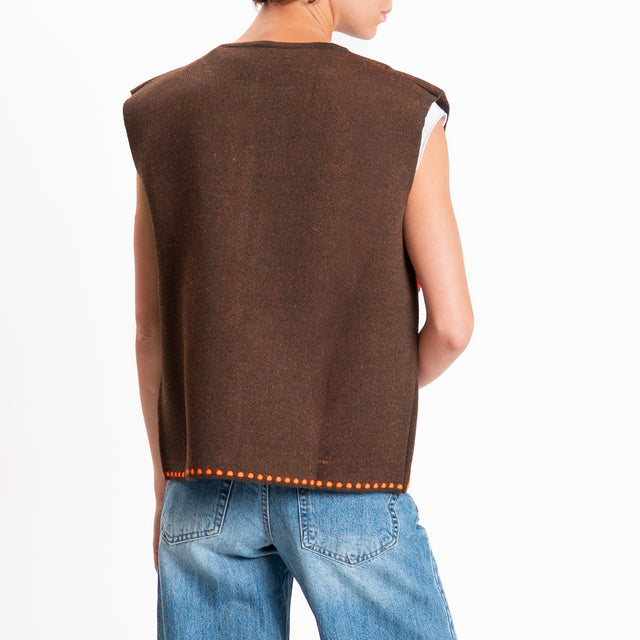 Tensione in-Gilet misto alpaca fantasia arabesque - moro/arancio
