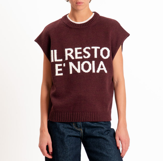 Tensione in-Gilet "IL RESTO È NOIA" misto alpaca - bordeaux/panna