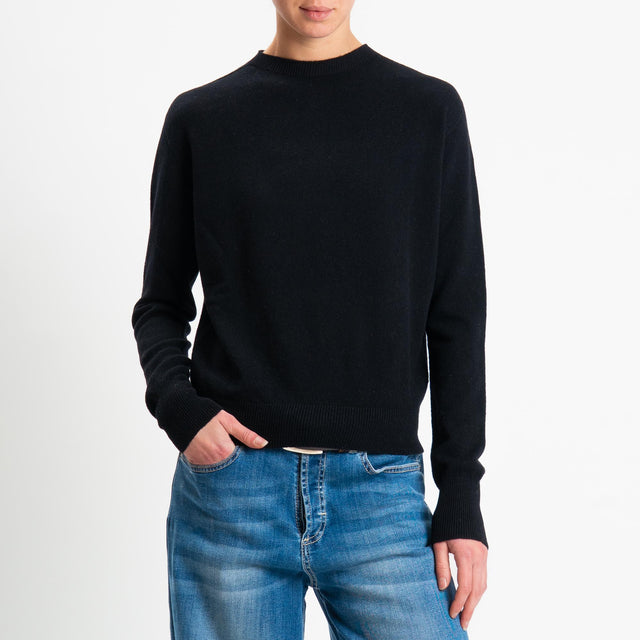 Tensione in-Maglia girocollo 100% LANA - nero