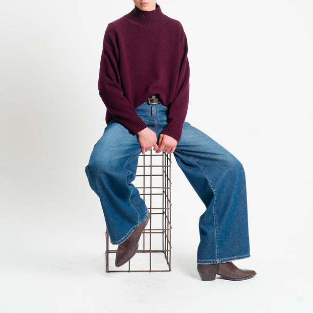 Tensione in-Maglia collo alto 100 % LANA - vino