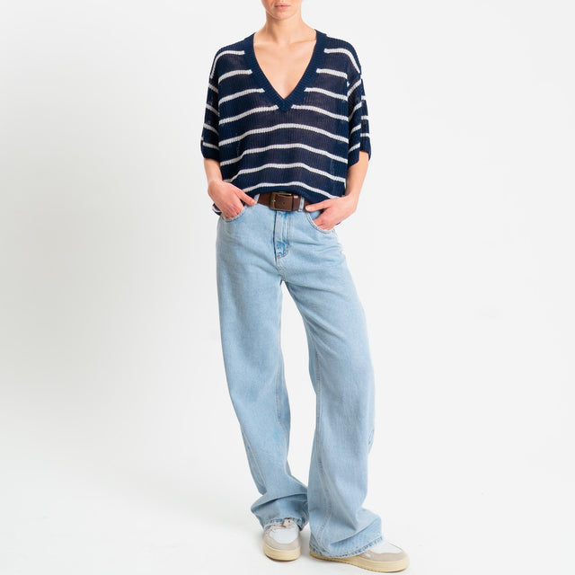 Tensione in-Maglia a righe mezza manica scollo a v coste inglesi - blu/panna