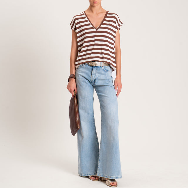 Tensione in-T-shirt jersey a righe scollo a v - latte/tabacco