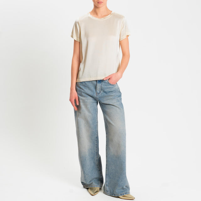 Vicolo-Blusa satin elasticizzata mezza manica - burro