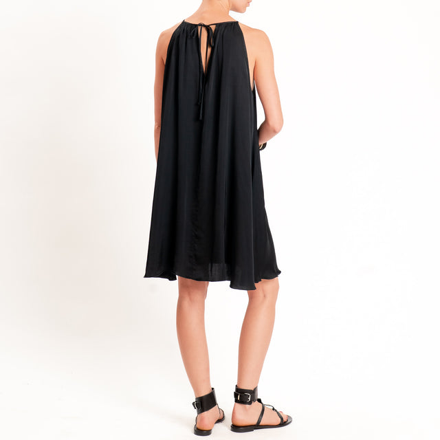 Vicolo-Abito corto in satin arricciatura sul collo - nero