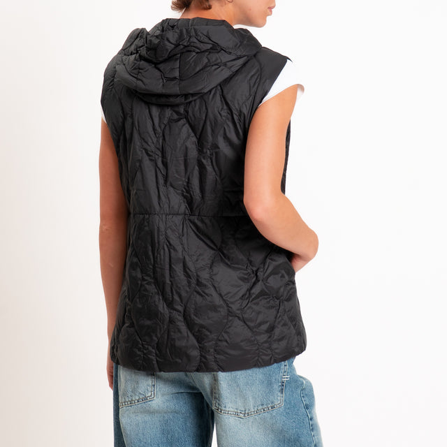 Vicolo-Gilet trapuntato con cappuccio 100 grammi - nero