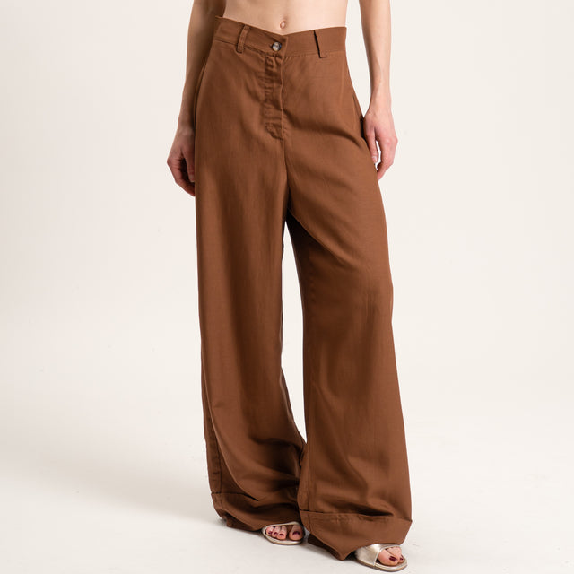 Vicolo-Pantalone misto lino con risvolto - tabacco