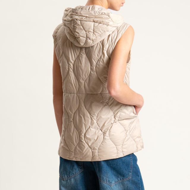 Vicolo-Gilet trapuntato 100 grammi con cappuccio - mastice