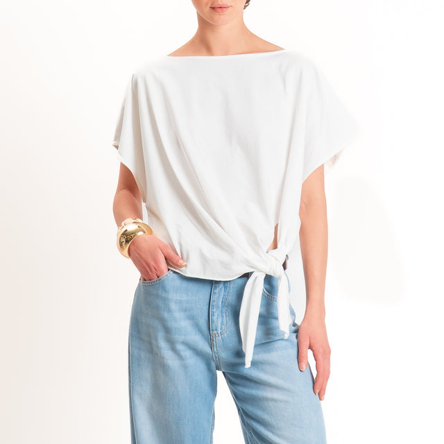 Vicolo-T-shirt scollo barca nodo davanti - bianco