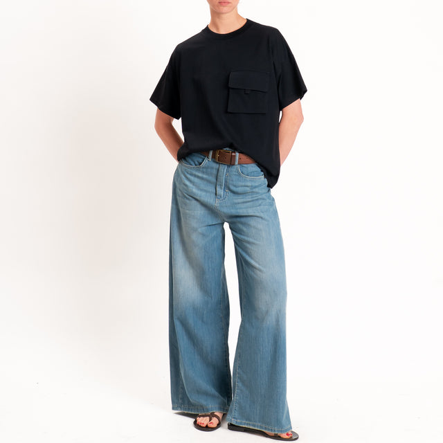 Vicolo-T-shirt girocollo con taschino - nero