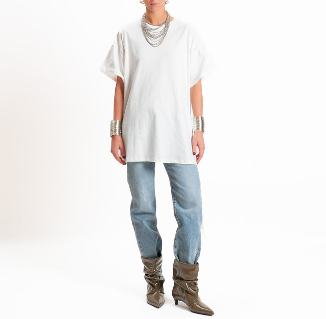 Vicolo-T-shirt oversize con frange laterali - latte