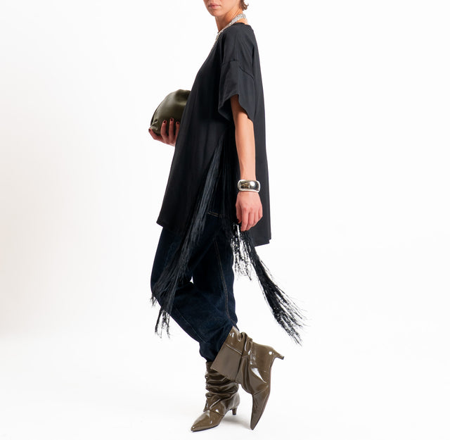 Vicolo-T-shirt oversize con frange laterali - nero