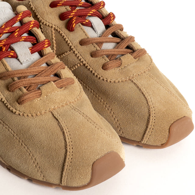 Victoria-Sneakers scamosciata con doppio laccio - camel