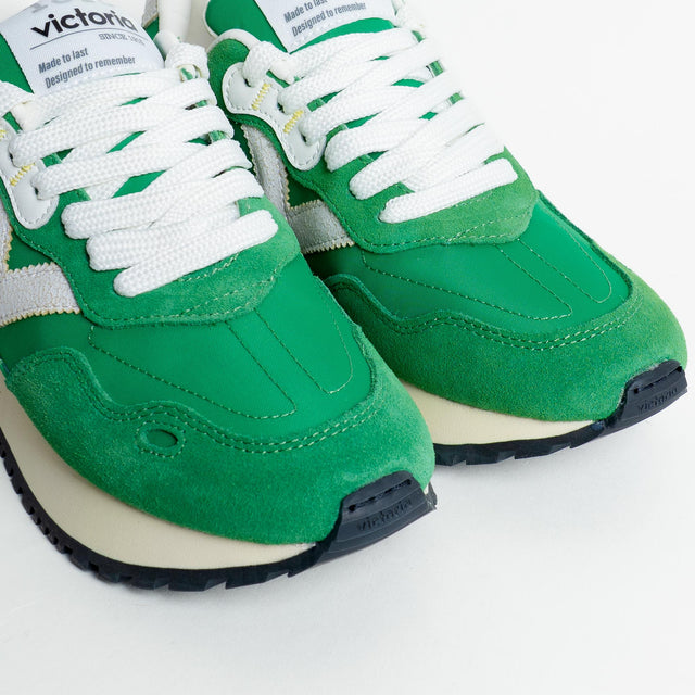 Victoria-Sneakers effetto camoscio - VERDE