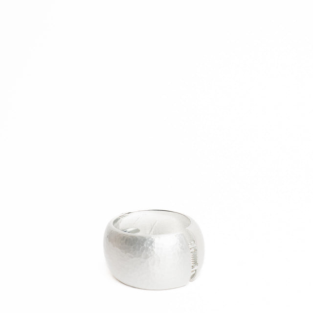 W by Whitemood-Hammered oval rigid bracelet - silver