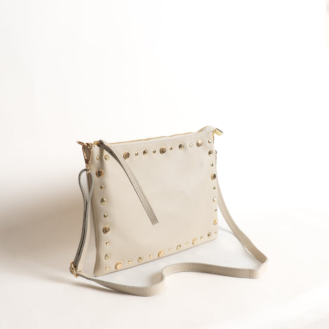 W by Whitemood- Pochette grande con borchie - sand