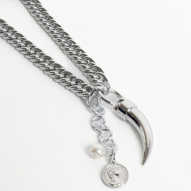 W by Whitemood - Collar de cadena con cuerno y colgantes - plata