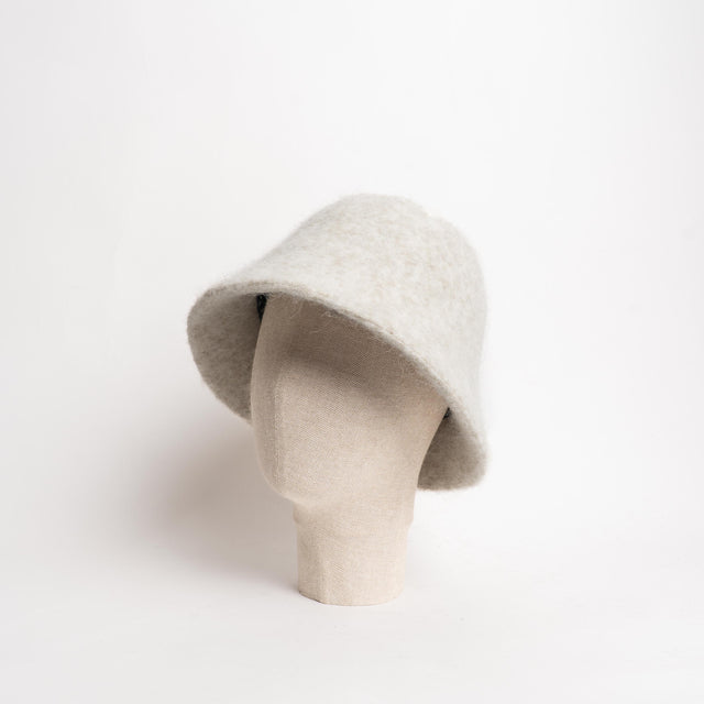 W by Whitemood-Bucket hat misto alpaca - burro