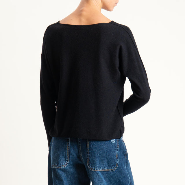 Zeroassoluto-Maglia scollo v con spacchi - nero