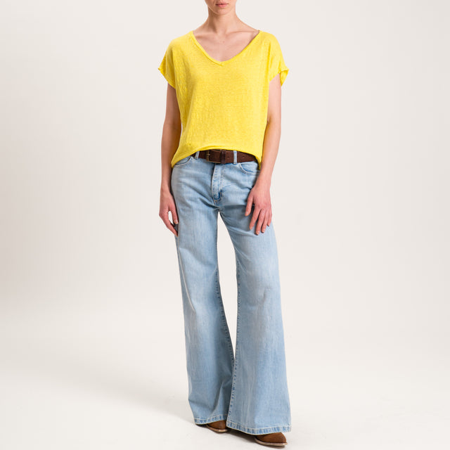 Zeroassoluto-T-shirt scollo V in lino - lime