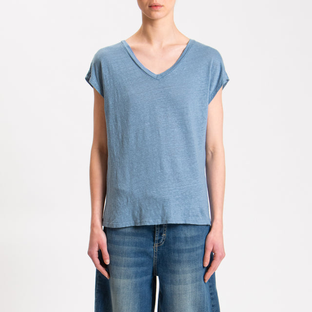 Zeroassoluto-T-shirt scollo V in lino - jeans