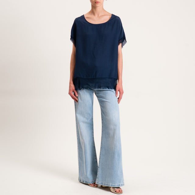 Zeroassoluto-Blusa in viscosa bordi sfrangiati bottoni dietro - blu