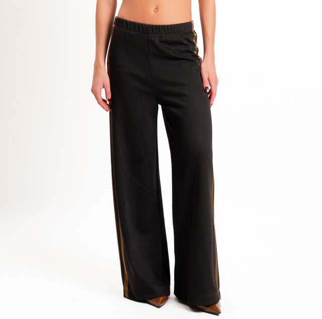 Zeroassoluto-Pantalone bande laterali con elastico in vita - moro/cuoio