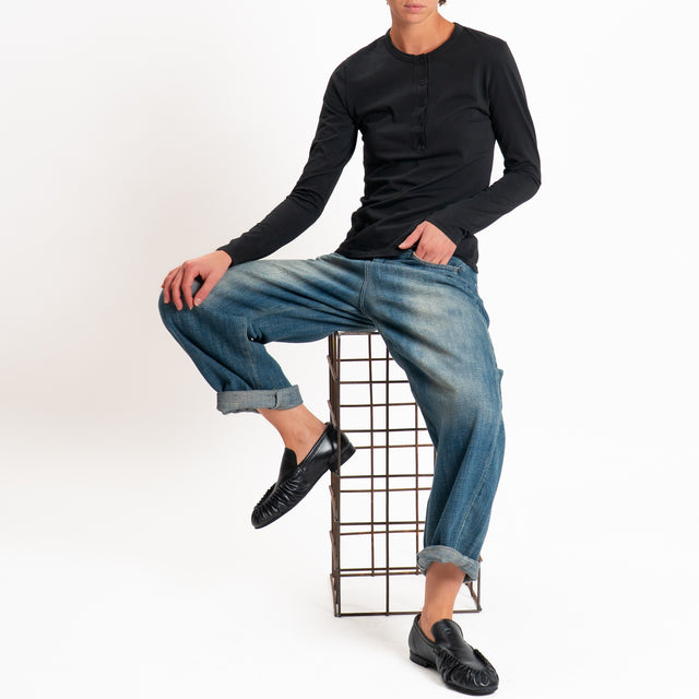 Zeroassoluto-T-shirt serafino elasticizzata - nero