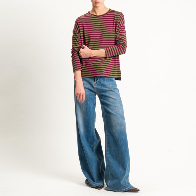 Zeroassoluto- T-shirt a righe scatola in jersey - militare/vino