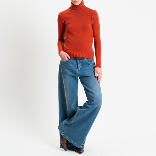 Zeroassoluto-Maglia collo alto doppio filo bordi a coste - ruggine