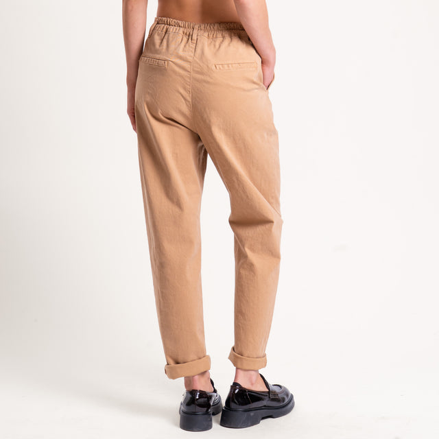 Zeroassoluto-Pantalone LOLA elastico dietro cotone elasticizzato - camel