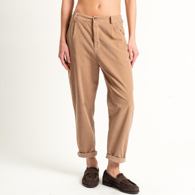Zeroassoluto-Pantalone LOLA velluto boyfriend - camel