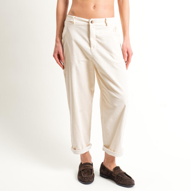 Zeroassoluto-Pantalone LORY velluto millerighe tessuto elasticizzato - burro